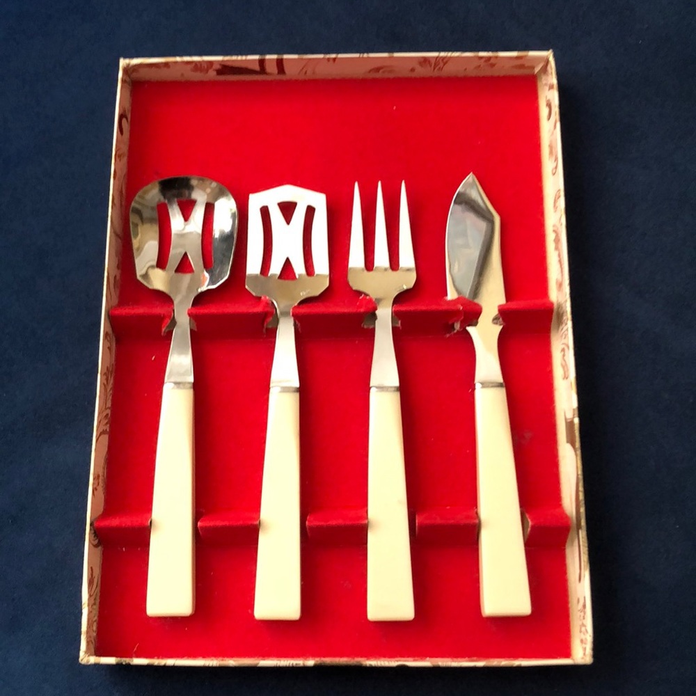 Inbox cutlery set NWOT